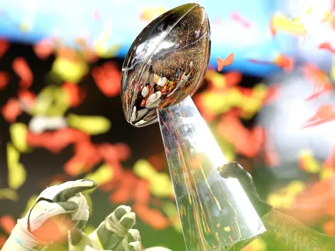 How much does the Vince Lombardi trophy weigh?
