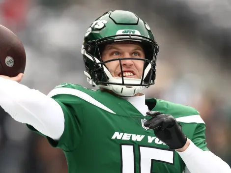 Bears sign new quarterback