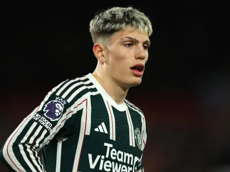 Alejandro Garnacho does Cristiano Ronaldo's celebration off the field