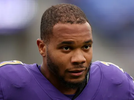 Chargers sign potential star running back