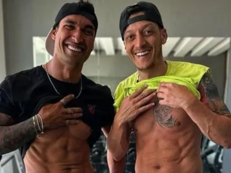 Mesut Özil lays to rest WWE rumors