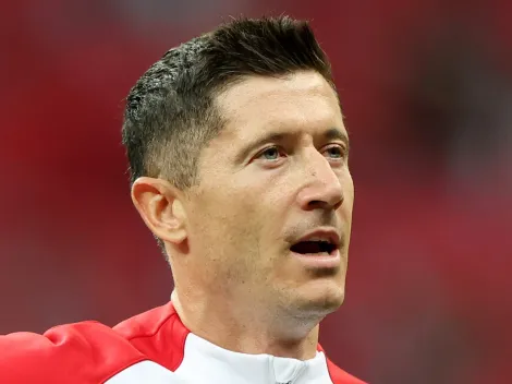 Why is Robert Lewandowski not playing for Poland against the Netherlands?