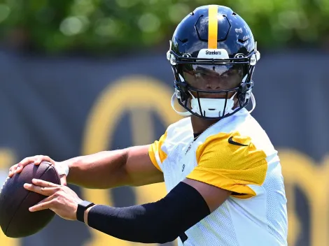 Famous video game 'hints' Justin Fields' shocking new role with Steelers