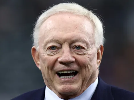 Dallas Cowboys’ legendary quarterback takes big shot at Jerry Jones for not signing Dak Prescott