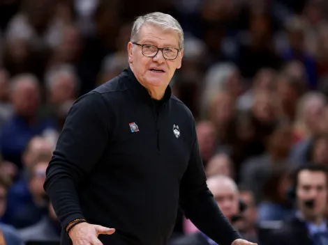 NCAAB News: Geno Auriemma isn't ready to give up on Azzi Fudd