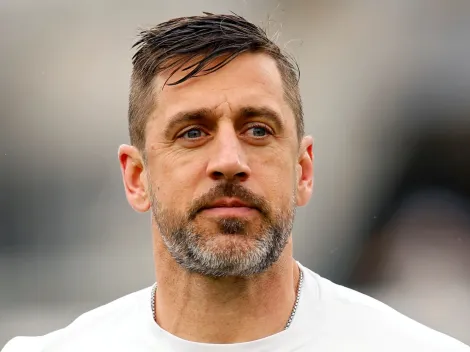 Report links Aaron Rodgers' former teammate as potential backup for Dre Greenlaw