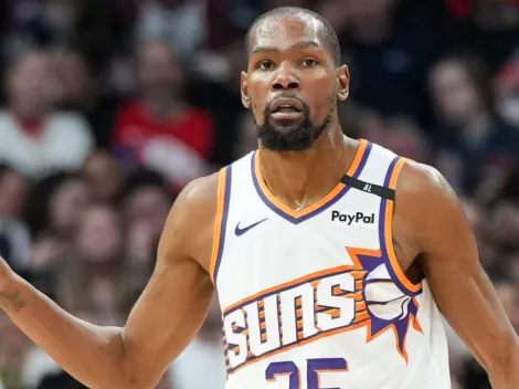 Suns reportedly considering Mike Budenholzer move to retain Kevin Durant, Devin Booker