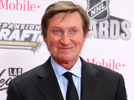 Penguins star Sidney Crosby surpasses legend Wayne Gretzky on all-time NHL list in historic feat