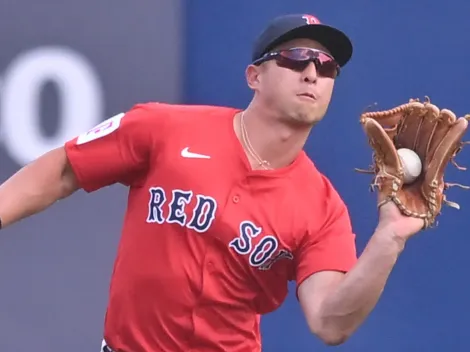 Red Sox manager Alex Cora sends strong message about defensive roles amid Bregman-Devers situation