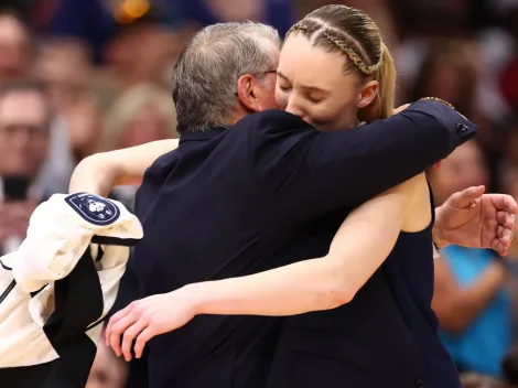 Bueckers reveals what she told Geno Auriemma during emotional hug