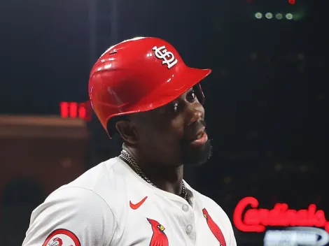 Video: Jordan Walker watches Alex Bregman hit a home run mid-interview