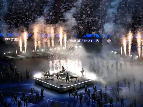 How many people were involved in the 2025 UEFA Champions League Kick Off Show?