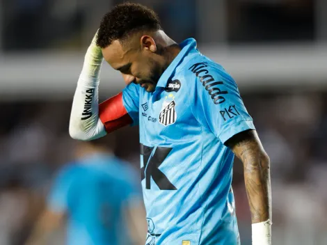 Video: Santos star Neymar Jr shown red card for attempting to score with his hand