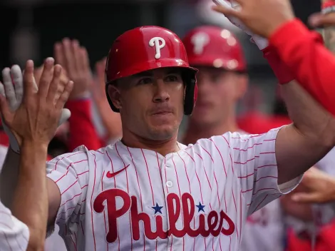 Phillies star J.T. Realmuto gives crucial injury update after scare against Blue Jays