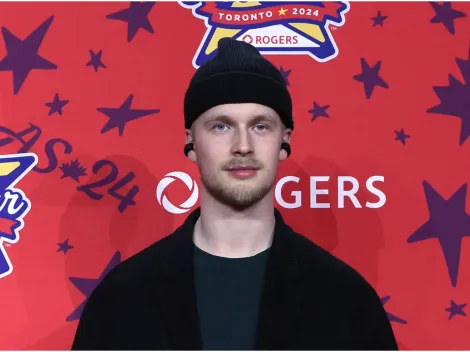 Canucks HC Adam Foote makes something clear to Elias Pettersson after drama-filled NHL season