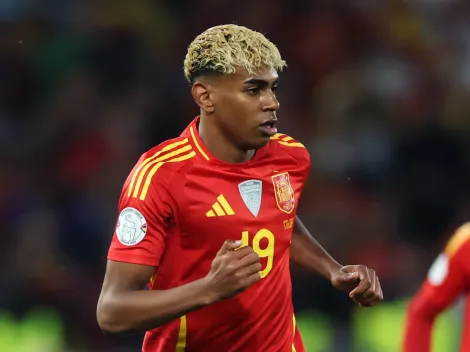 Lamine Yamal may have overlooked Cristiano Ronaldo during medal ceremony after 2025 UEFA Nations League final