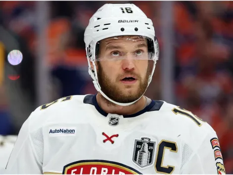 Barkov sends sincere 4-word message to Tkachuk, Maurice after Panthers blowout win vs Oilers