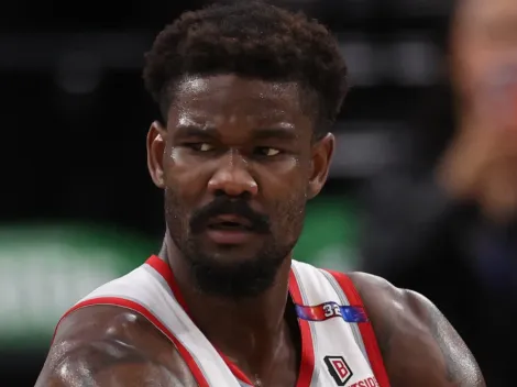 NBA Rumors: Lakers positioned for intense pursuit of Deandre Ayton amidst emerging competition