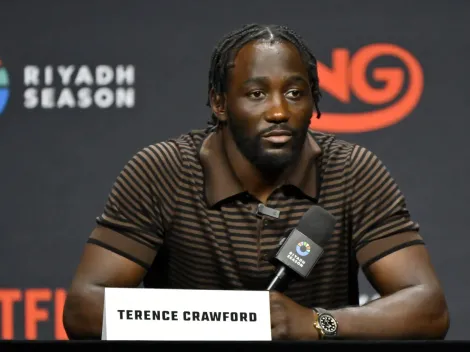 Crawford receives strong warning from Hearn about risks in fight against Canelo