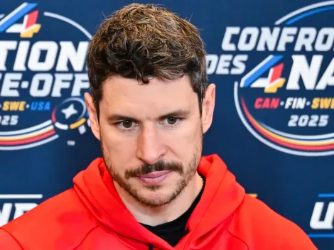 Sidney Crosby could reportedly make a surprising decision between Penguins and trade