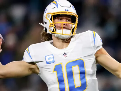 Chargers HC Jim Harbaugh turns heads after revealing Justin Herbert’s biggest weakness