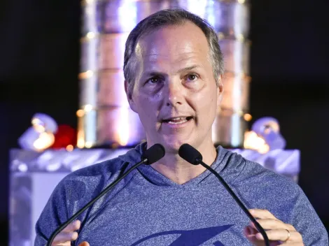 Cooper, Lightning welcome back three-time Stanley Cup champion in off-ice role