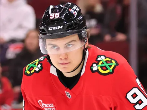 With negotiations at a lull, Blackhawks reportedly exploring way out for Bedard teammate