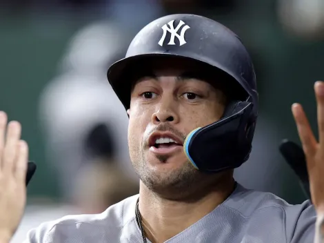 Stanton strikes a deal with young Yankees fan to get back his HR ball