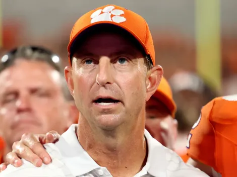 Swinney reveals his phone has been flooded after Clemson’s 1-3 start