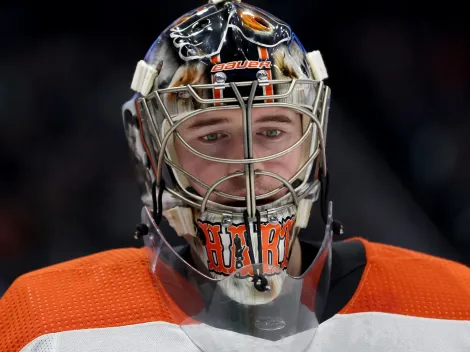Former Flyers goalie Hart reportedly drawing interest from at least two teams