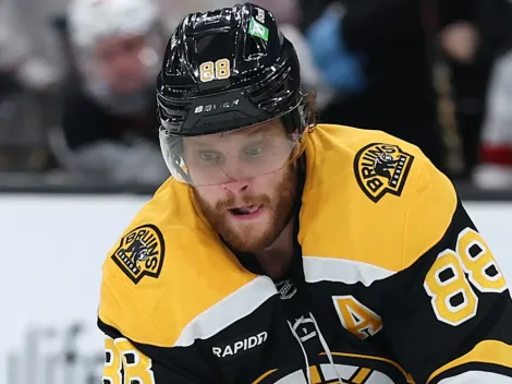 Bruins decide on team leadership roles for 2025-26, featuring Pastrnak, McAvoy, Lindholm