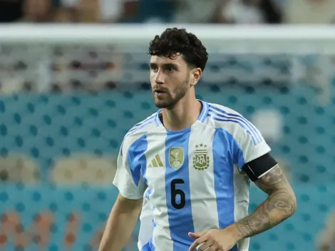 Why is Argentina wearing a black armband in the friendly match vs Venezuela?