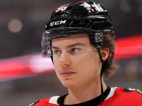 Blashill delivers bold message on Bedard’s Blackhawks teammate after win vs Canucks