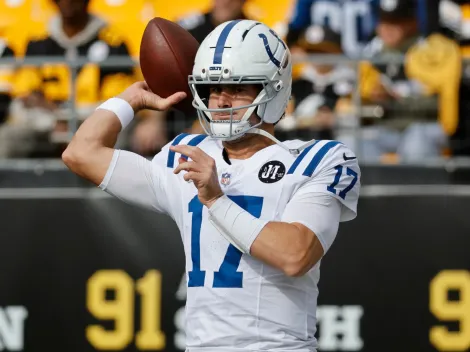 How many fans are attending the Colts vs Falcons Week 10 game in Berlin today?