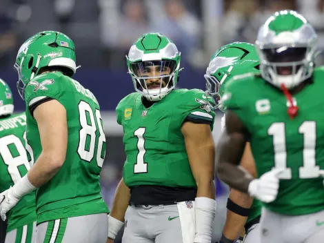 Who’s singing the national anthem before Eagles vs Bears Black Friday game in NFL Week 13?