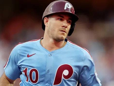 Phillies make offer to Realmuto amid free agency push after securing Schwarber