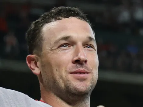 Bregman draws interest from World Series favorite amid slow progress with Boston