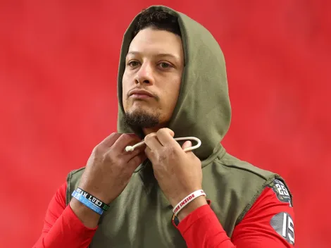 Why is Chris Oladokun and not Patrick Mahomes or Gardner Minshew playing tonight for Chiefs vs Broncos on 2025 Christmas?