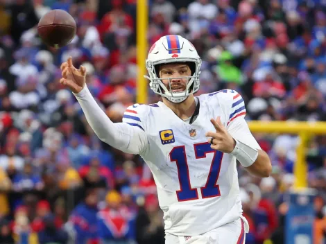 Bills sign quarterback cut by Chiefs before 2026 NFL playoffs￼