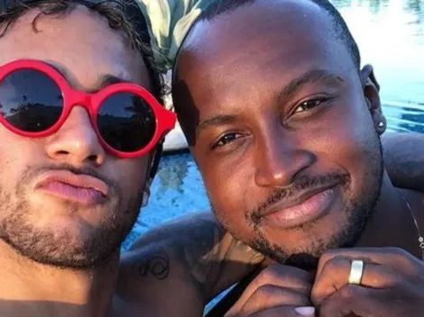 Neymar se divierte en su silla de ruedas