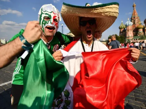 Brasileños y mexicanos se unen para cantar contra Argentina