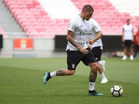 Quiere romperla: Nico Castillo anotó un golazo en la práctica de Benfica