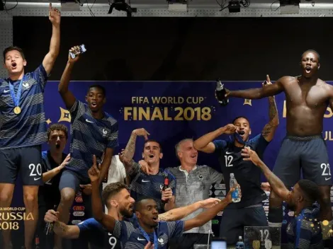 Un caos: los jugadores de Francia invadieron la conferencia de Deschamps