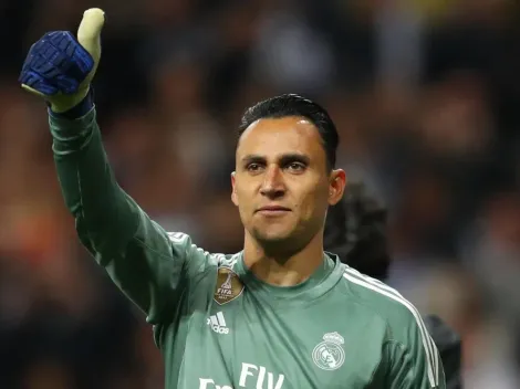 Keylor Navas mira a Roma justo cuando Real Madrid presentó nuevo portero