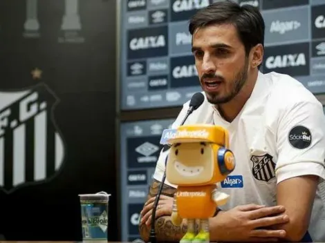 Bryan Ruiz se quedó sin técnico antes del primer entrenamiento