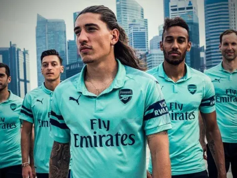 Arsenal presentó un uniforme turquesa y las redes explotaron