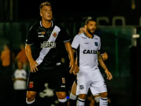 Maxi López quedó solo contra el arquero, quiso desviar la pelota para hacer el gol...¡y se cayo!