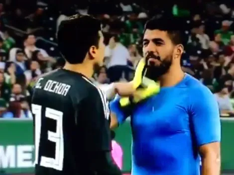 Le leímos los labios a Suárez ¡y ya sabemos qué le dijo a Memo Ochoa!