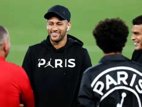 Luego de su doblete en PSG, Neymar se reunió con Mickey Mouse