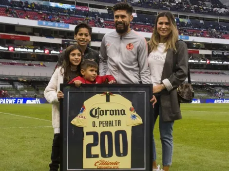 América homenajeó a Oribe Peralta por sus 200 partidos